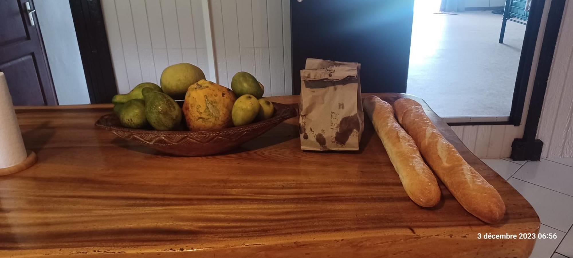 Hava'E Lodge Teahupoo Buitenkant foto